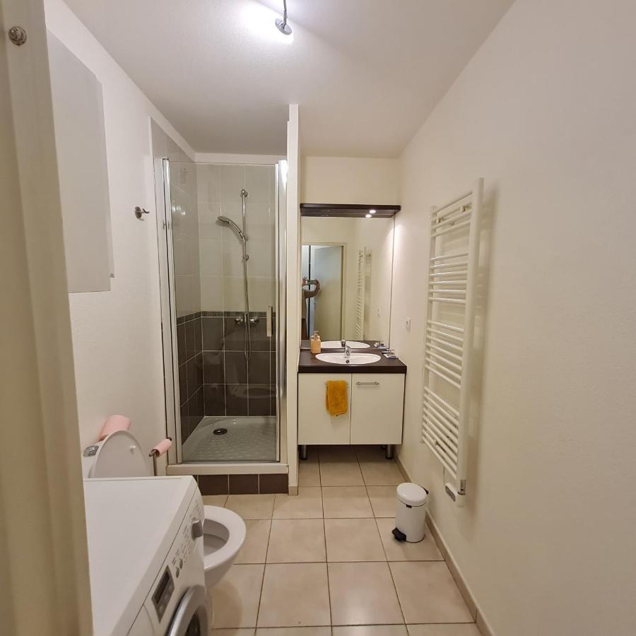 Appartement Beau studio tout confort au calme avec parking . à Villeurbanne Extérieur photo