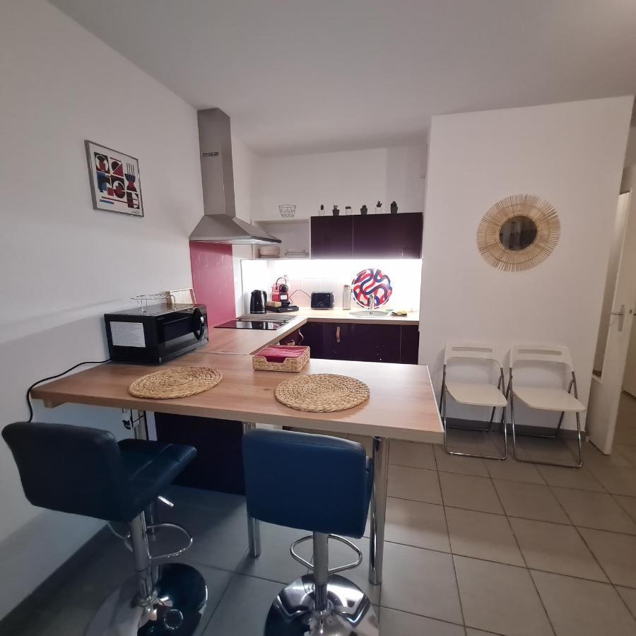 Appartement Beau studio tout confort au calme avec parking . à Villeurbanne Extérieur photo
