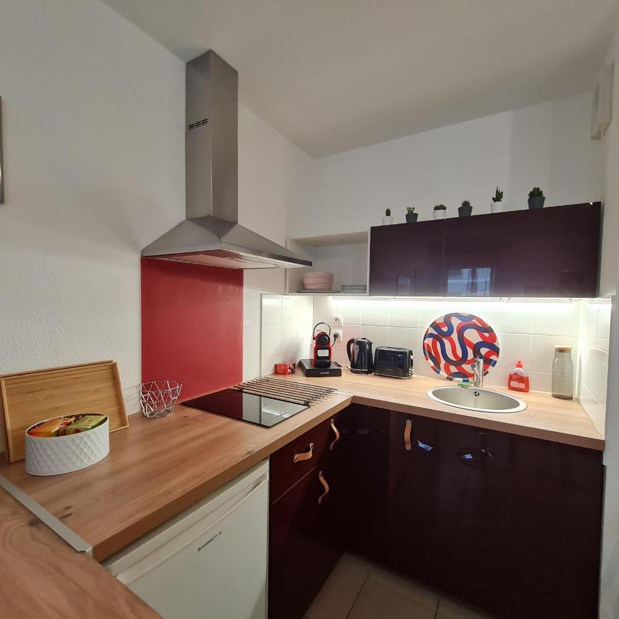 Appartement Beau studio tout confort au calme avec parking . à Villeurbanne Extérieur photo